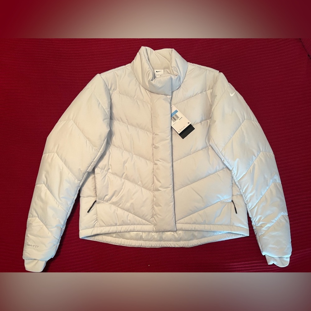 NWT WOMEN’S NIKE THERMA-FIT JACKET